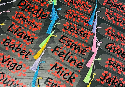 boekenlegger met naam en hartjes