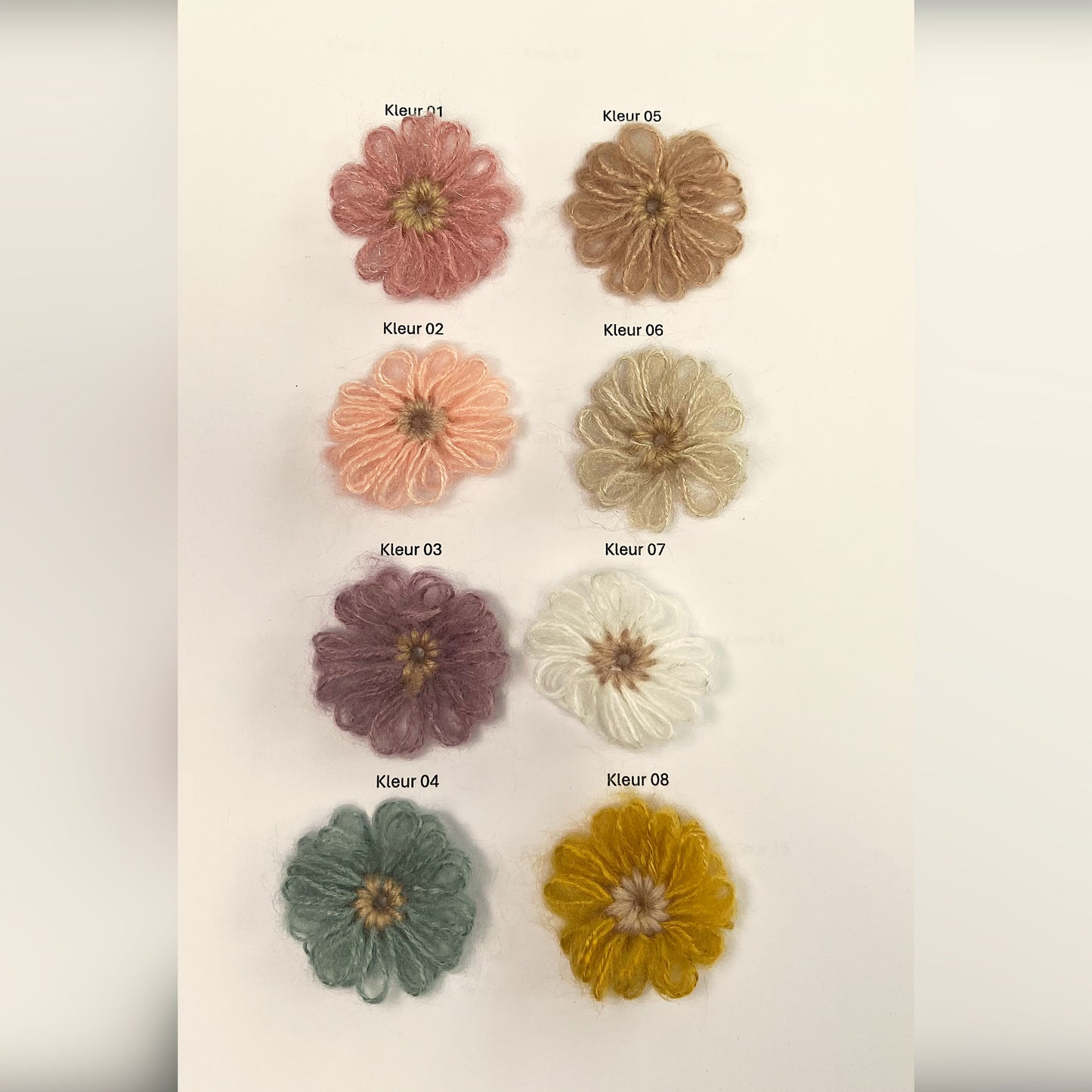 Fluffy bloemclip 4,5 cm